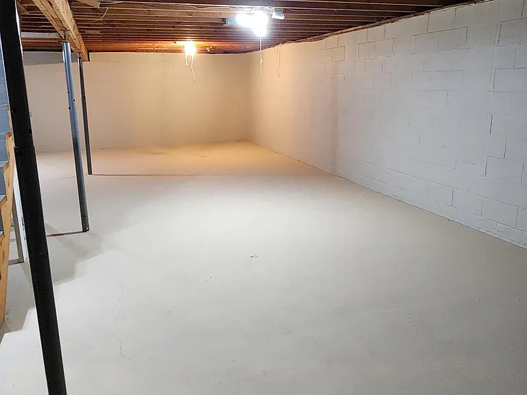 311 Margaret Ave — Photo 15