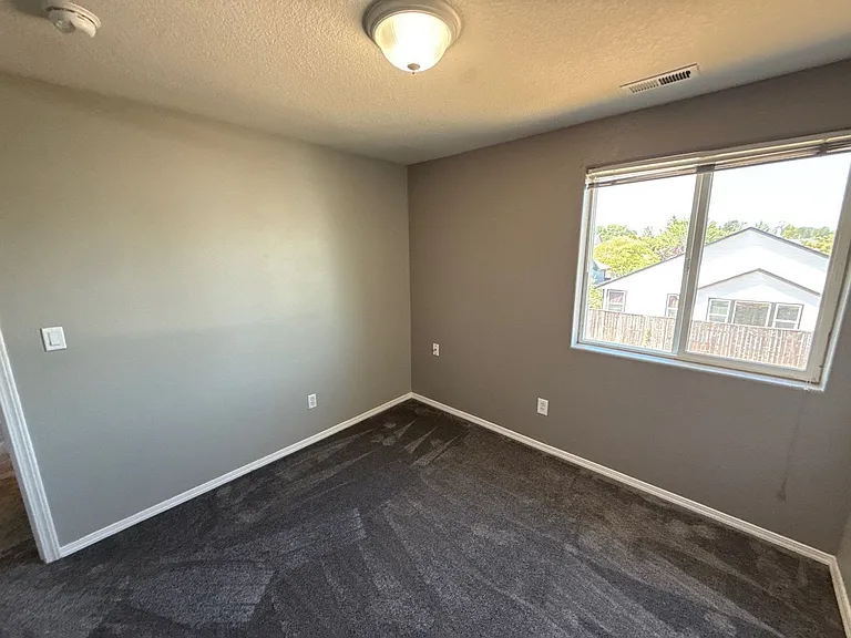 4105 Windy Ave NE — Photo 37