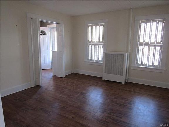 4th image of 47 Wickham Ave