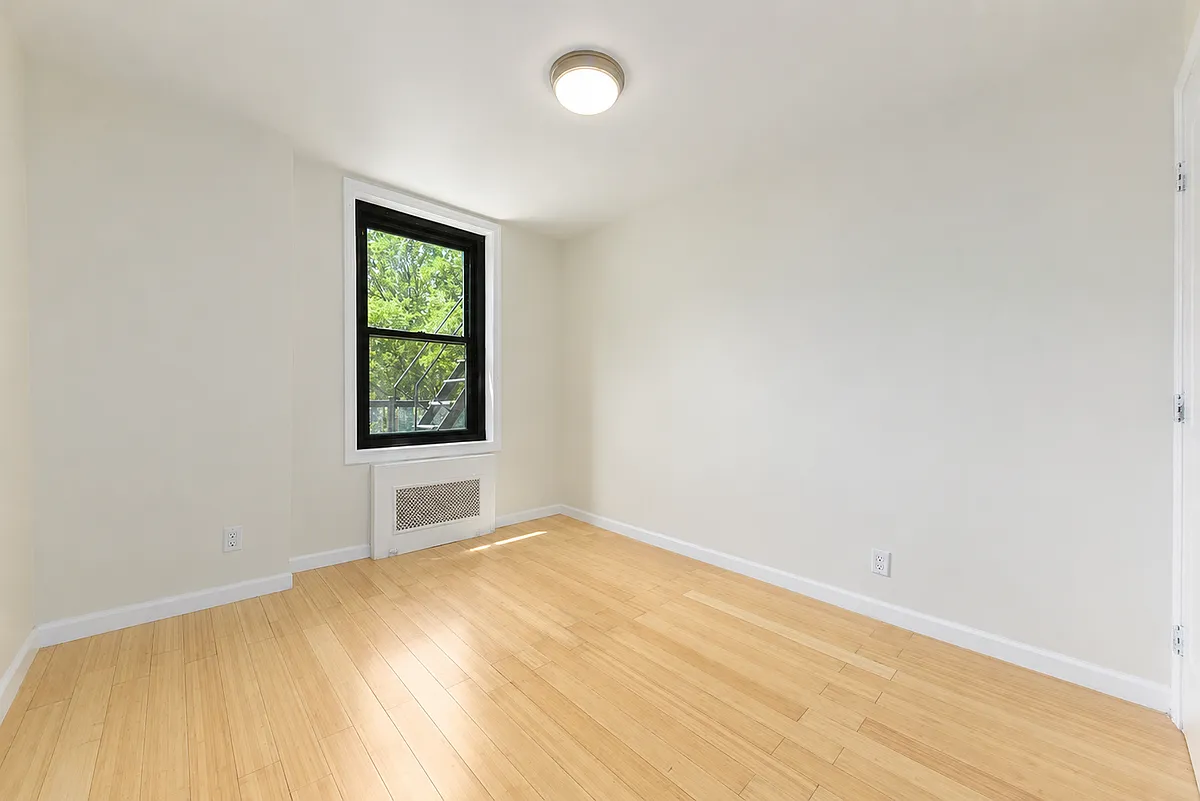 Building Photo - 483 Ocean Pkwy #5C
