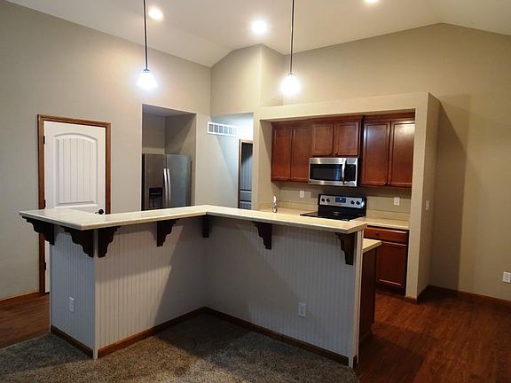 3rd image of 4316 SE Oakleaf Dr