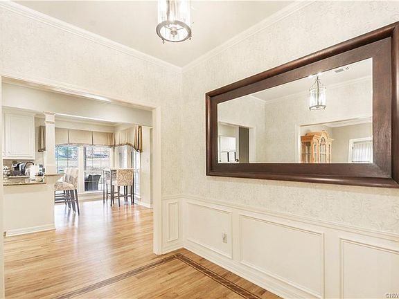 3rd image of 309 Acadian Pl