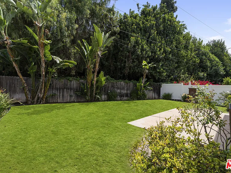 14321 Hortense St — Photo 46