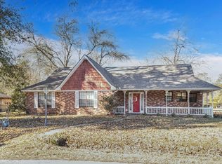 800 Maple Ave, Cleveland, TX 77327