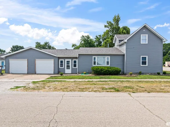 102 S State St, Chatham, IL 62629