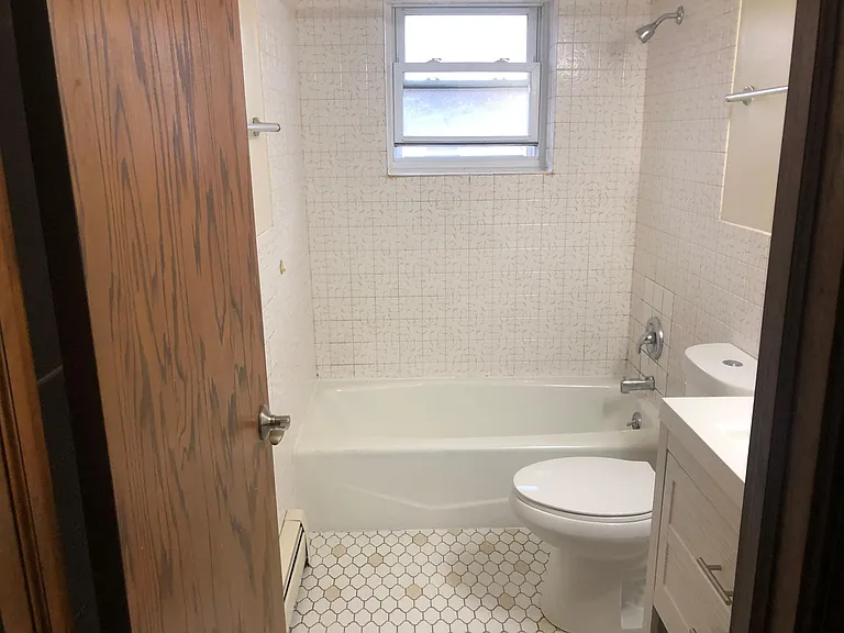 1824 Memorial Dr — Photo 9