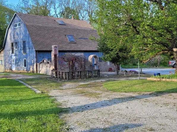 641 N 200 E, Valparaiso, IN 46383