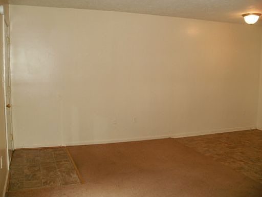 4th image of 174 Lee Pl APT B
