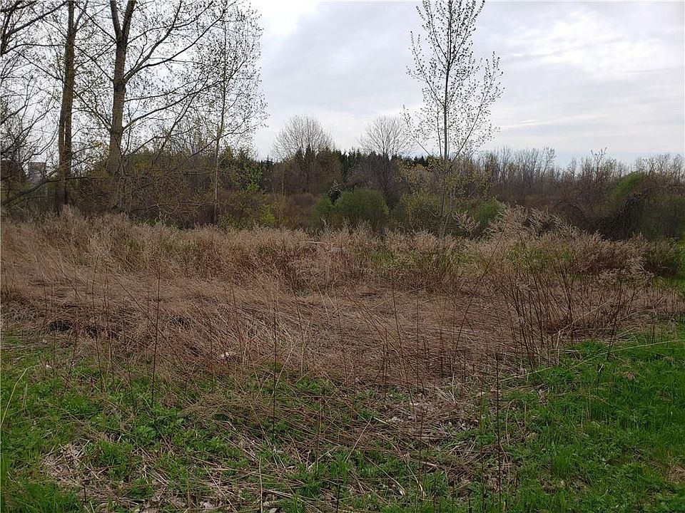 2nd image of 396 Ridge Rd