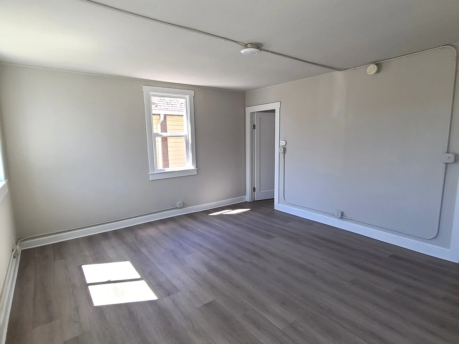 2 bed, 550 sqft, $1,395 — Photo 2