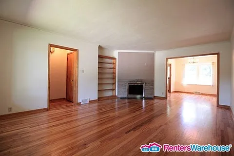 417 44th St — Photo 2