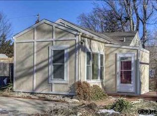 5453 S 49th St, Omaha, NE 68117