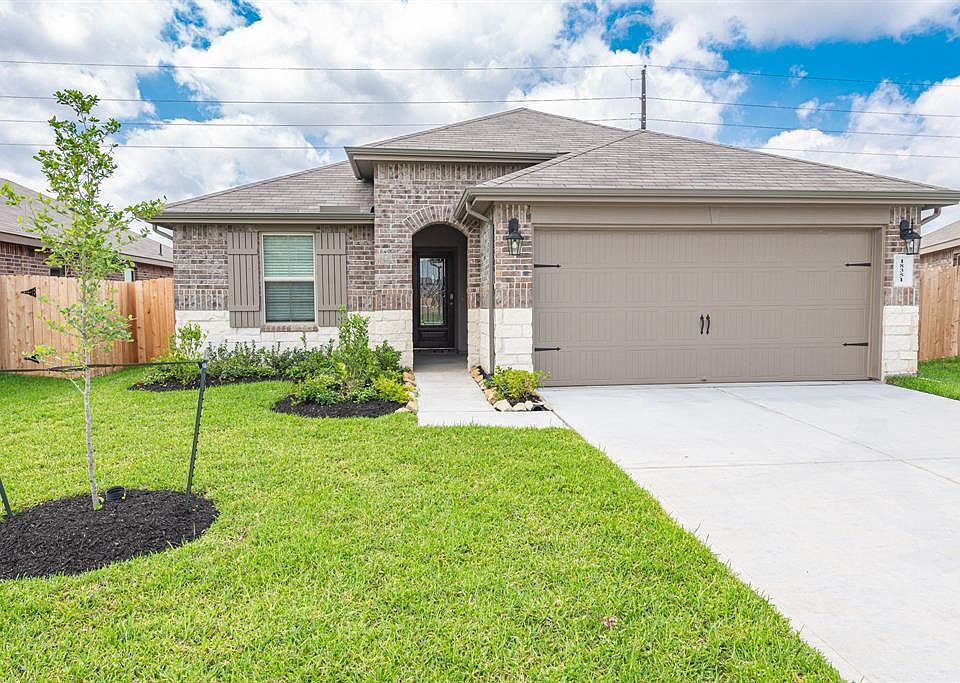 1st image of 18315 Raven Ln