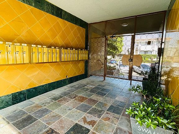 3rd image of 308 W Queen St APT 2