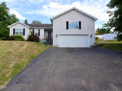 10 Clearview Drive, Troy, NY, 12180