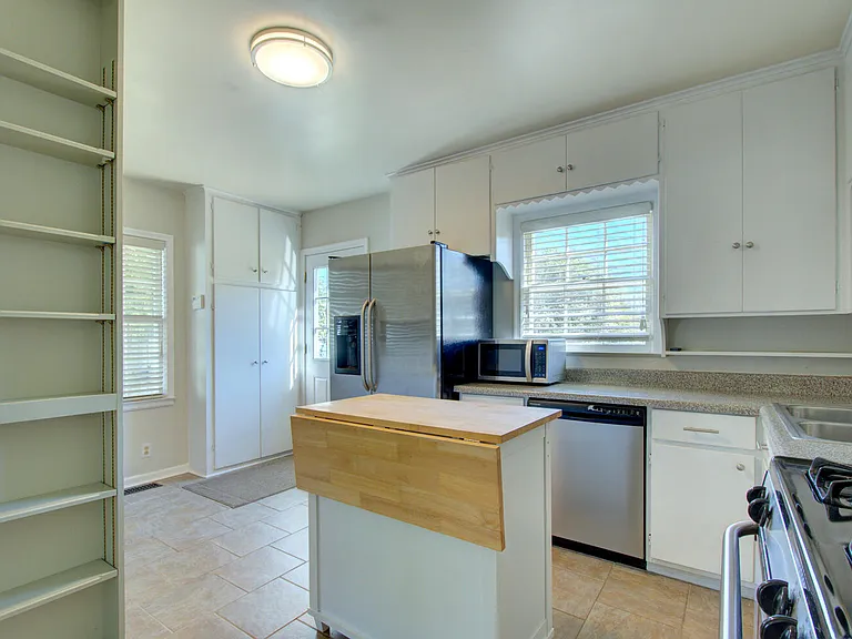 2239 S Louisville Ave — Photo 10
