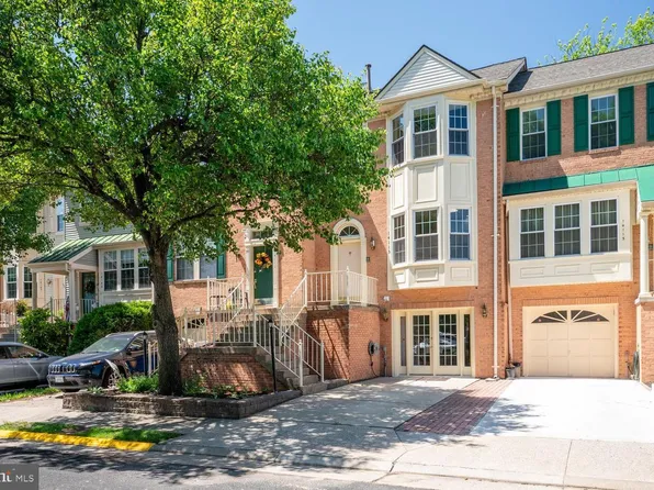 14113 Winding Ridge Ln, Centreville, VA 20121