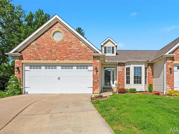 315 Glasgow Dr, Saint Charles, MO 63301