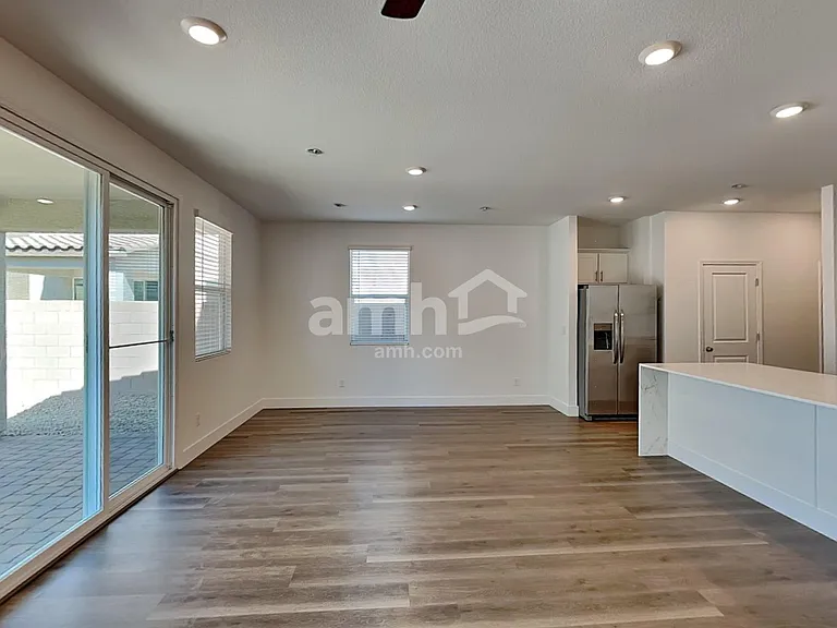 8386 Flagpole Loop Ave — Photo 5