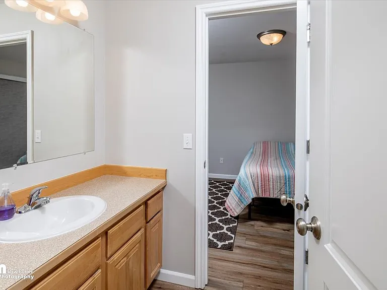 2895 S Avalon Cir — Photo 27