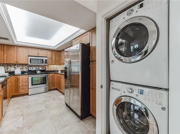 5633 Turtle Bay Dr APT 37, Naples, FL 34108