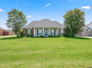 24610 Rolling Meadow Dr, Denham Springs, LA 70726