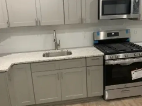 198 1st St, Newark, NJ