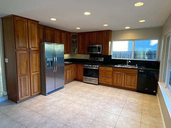 5th image of 863 Crystal Creek Ct