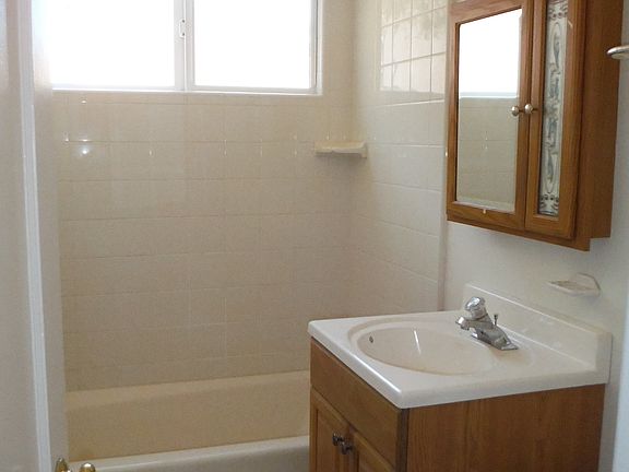 5th image of 1804 Oliver Ave