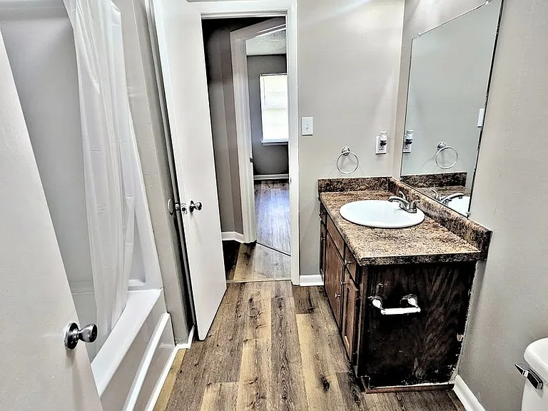 228-304 Cedar Lake Pl SW — Photo 13