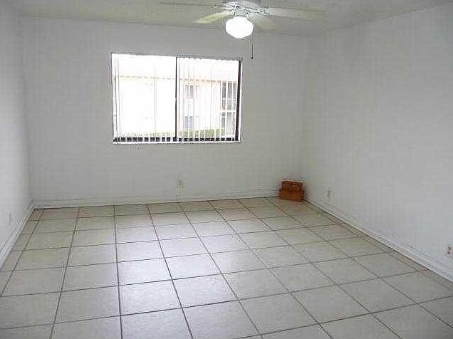 1st image of 231 Lakeview Dr APT 203