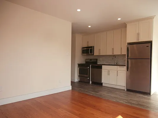 Rented by Bold New York | media 44