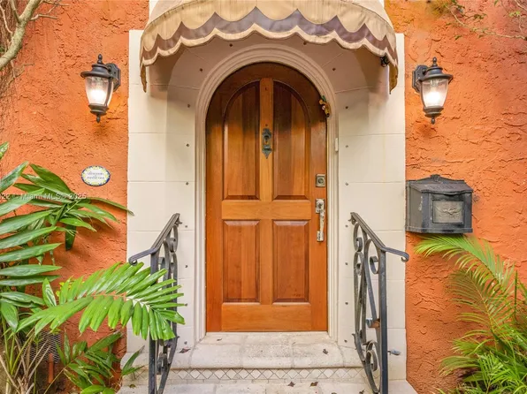 5008 Alhambra Cir, Coral Gables, FL 33146