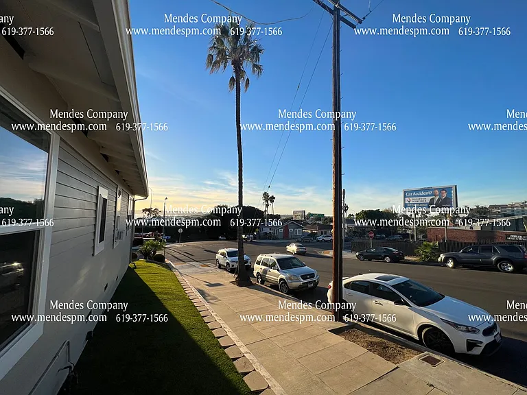 623 W Kalmia St — Photo 3