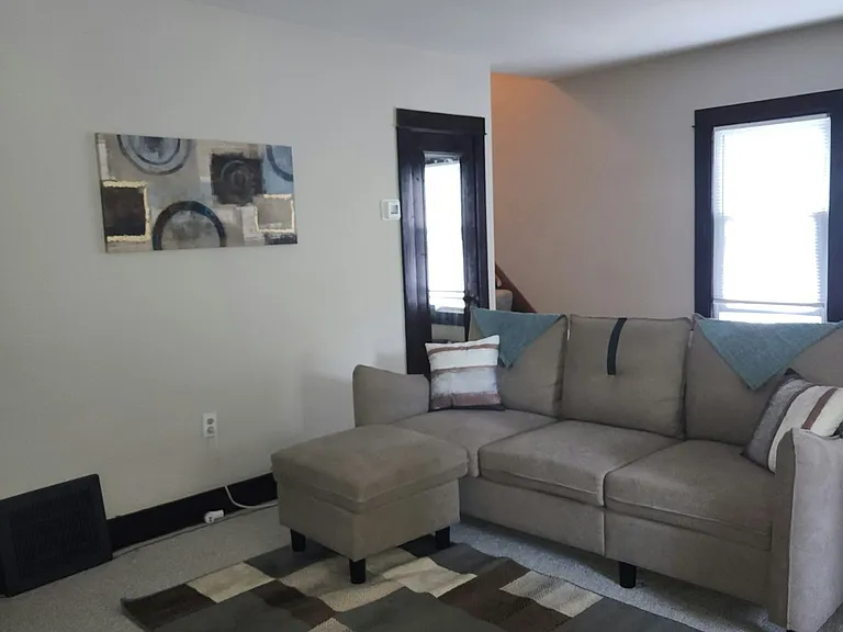 1448 Franklin Ave — Photo 7