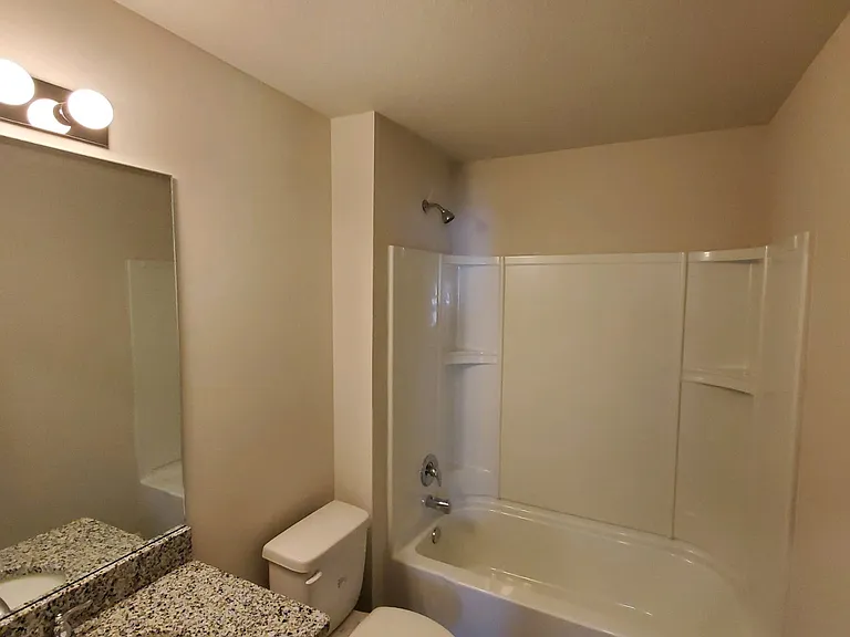 474 Delmonico St NE — Photo 6