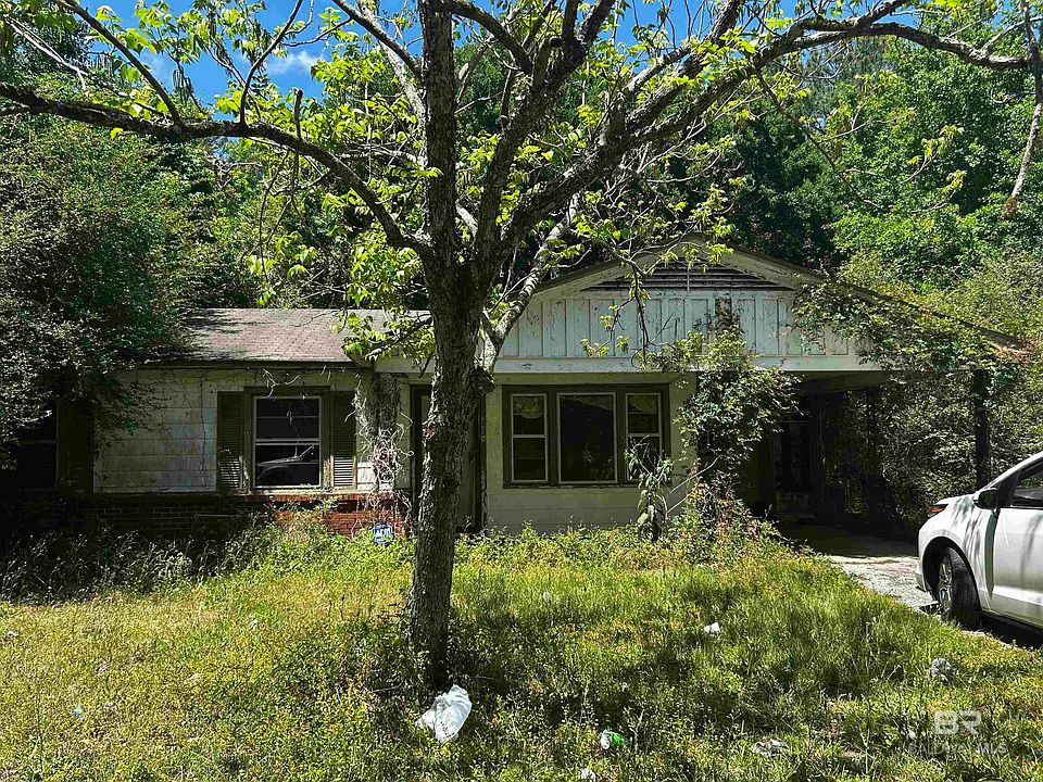 1st image of 2558 Farnell Dr