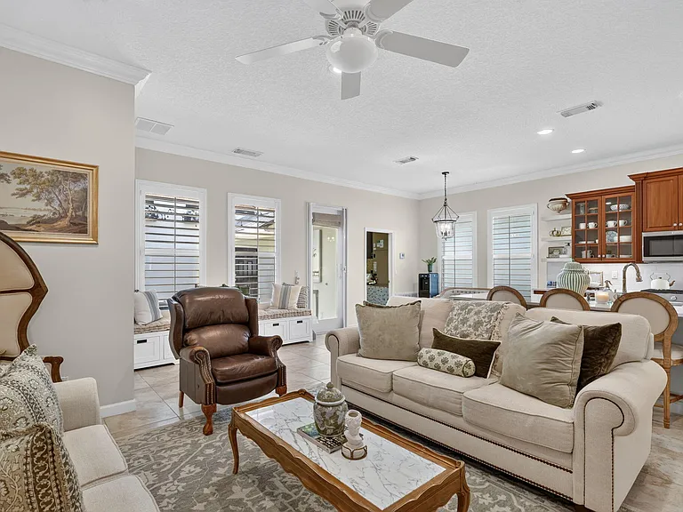 10542 SW Westlawn Blvd — Photo 28