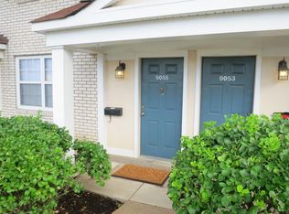 9055 N Swan Cir, Saint Louis, MO