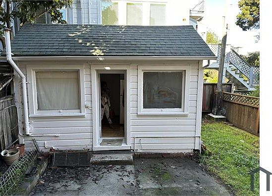 1st image of 2880 Bush St #A