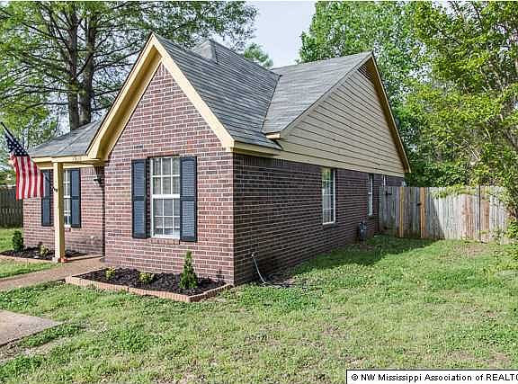 2nd image of 2910 Brachton Cv W