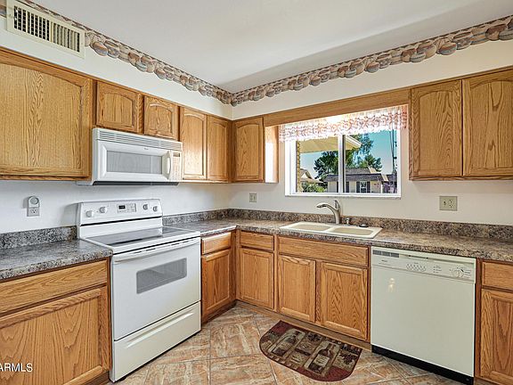 2nd image of 10102 W Ironwood Dr