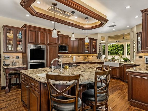 3rd image of 6071 Sun View Rd