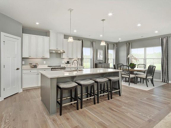 3rd image of 1023 Thinleaf Ave