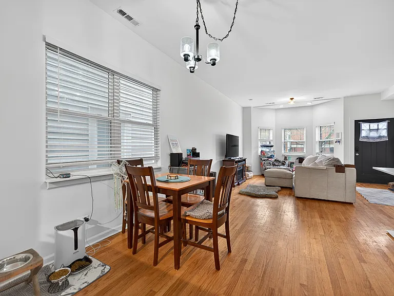 3115 N Oakley Ave #1 — Photo 12