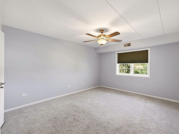 5th image of 206 Swan Dr #2B
