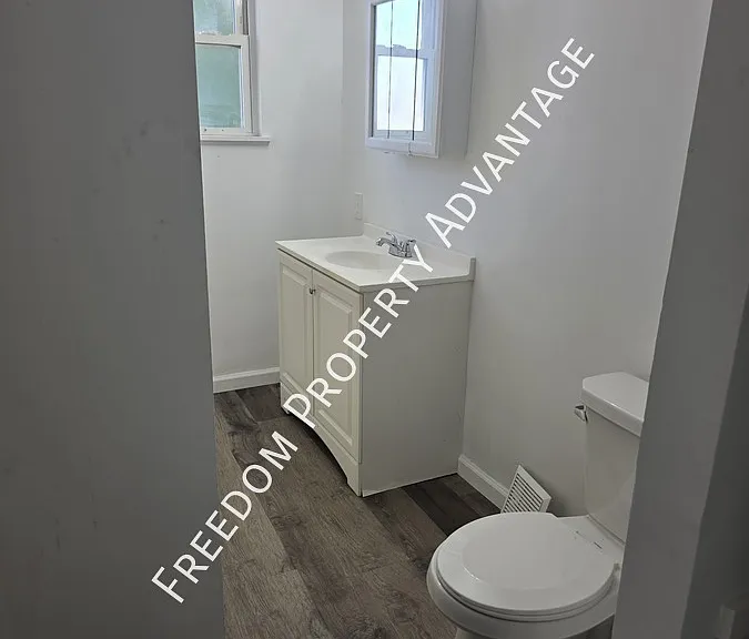 726 E 9th Ave #1 — Photo 6