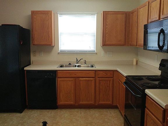 4th image of 333 Weeping Willow Dr