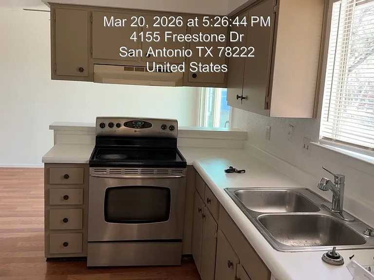 4155 Freestone St — Photo 3
