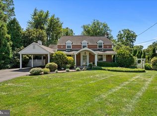 100 Haws Ln, Flourtown, PA 19031